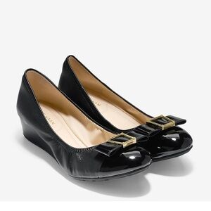 Cole Haan Adair Bow Wedges - sz 6.5